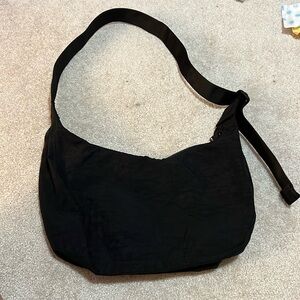 NWOT Baggu Medium Nylon Crescent Bag